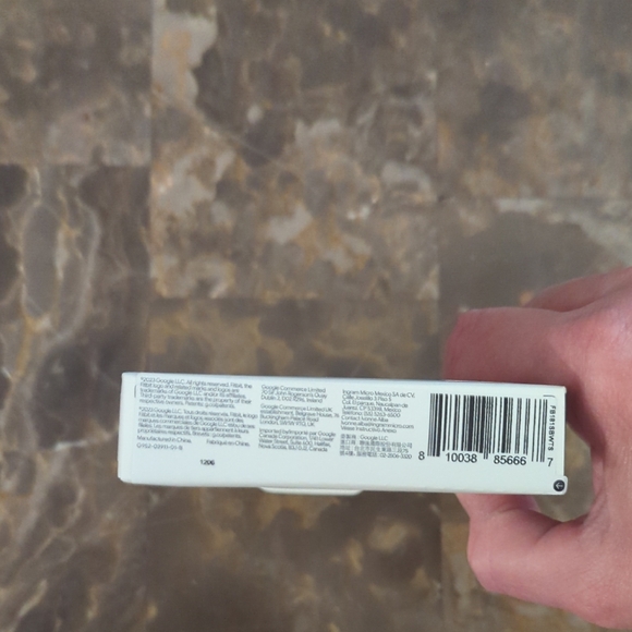 New In Box Fitbit Charge Sport Band - S/P White - Picture 4 of 4